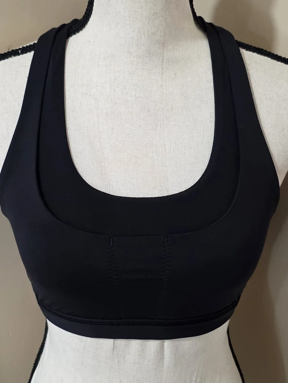 Lululemon Run Stuff Your Bra   Black Cross-Back Sports Bra